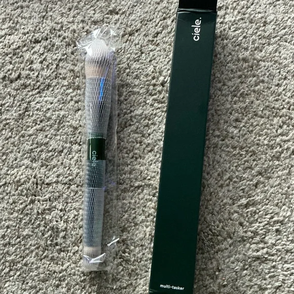 Ciele Envelope Brush bag & multi-task Brush - Picture 3 of 8